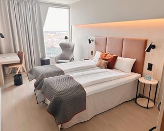 Quality Hotel Arlanda Xpo - Rosersberg - Bedroom