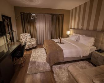 Diamond City Living - Drama - Camera da letto