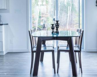 Nature's Retreat - Latchford - Comedor