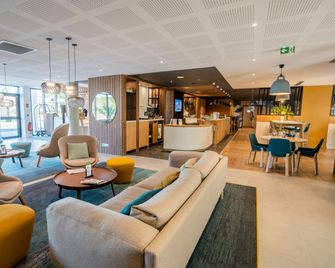 Holiday Inn Bordeaux-Merignac By IHG - Mérignac - Area lounge