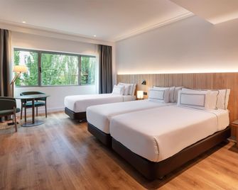 Melia Madrid Barajas - Madrid - Habitación