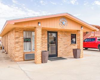 Crown Inn By OYO Denver Tx - Denver City - Building