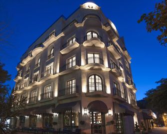 Hotel Majestic - בודווה - בניין