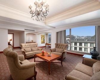 Weldon Hotel International - Cantón - Habitación