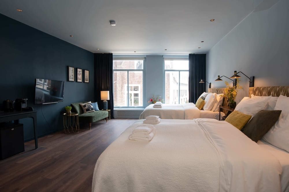 Six Boutique Hotel - Deluxe Quadruple Room - Haarlem - Bedroom