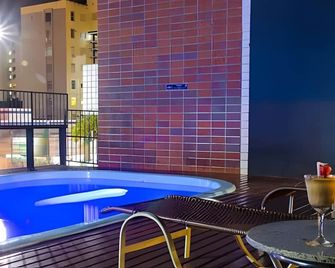 Hosts BR - Flat Vista Mar no Meireles - Fortaleza - Basen