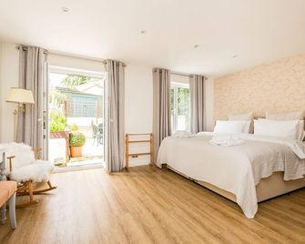 Luxury 2 bedroom cottage overlooking the River Wye - Ross-on-Wye - Bedroom