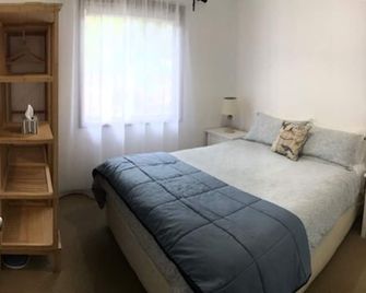 Tea Tree Cottage Close to Greens Pool and the Bibbulmun and Munda Biddi Tracks. - Denmark