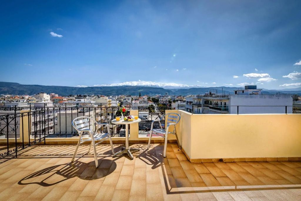 نيفيلي هوتل