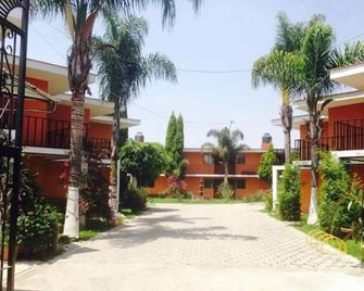 Villas Hotel Cholula - Cholula - Outdoor view