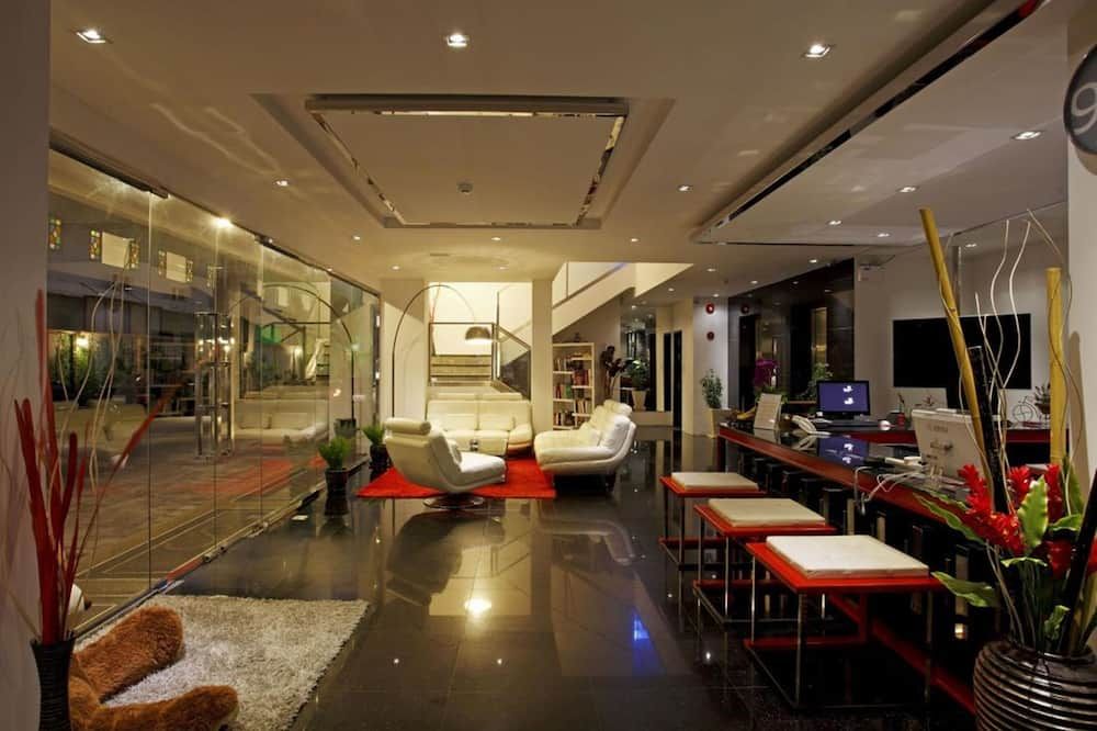Grand Sunset Hotel Phuket - קארון