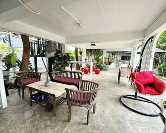 Ban Suan Suree Resort - Lamphun - Patio