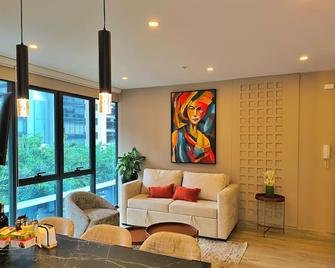 Republica Del Salvador Coliving Ecuador Xoe - Quito - Living room
