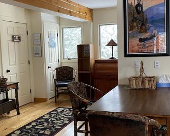 Fabulous Value In Lake Placid: Golf, Tennis, Lakeside Hiking, Skiing - Lake Placid - Dining room
