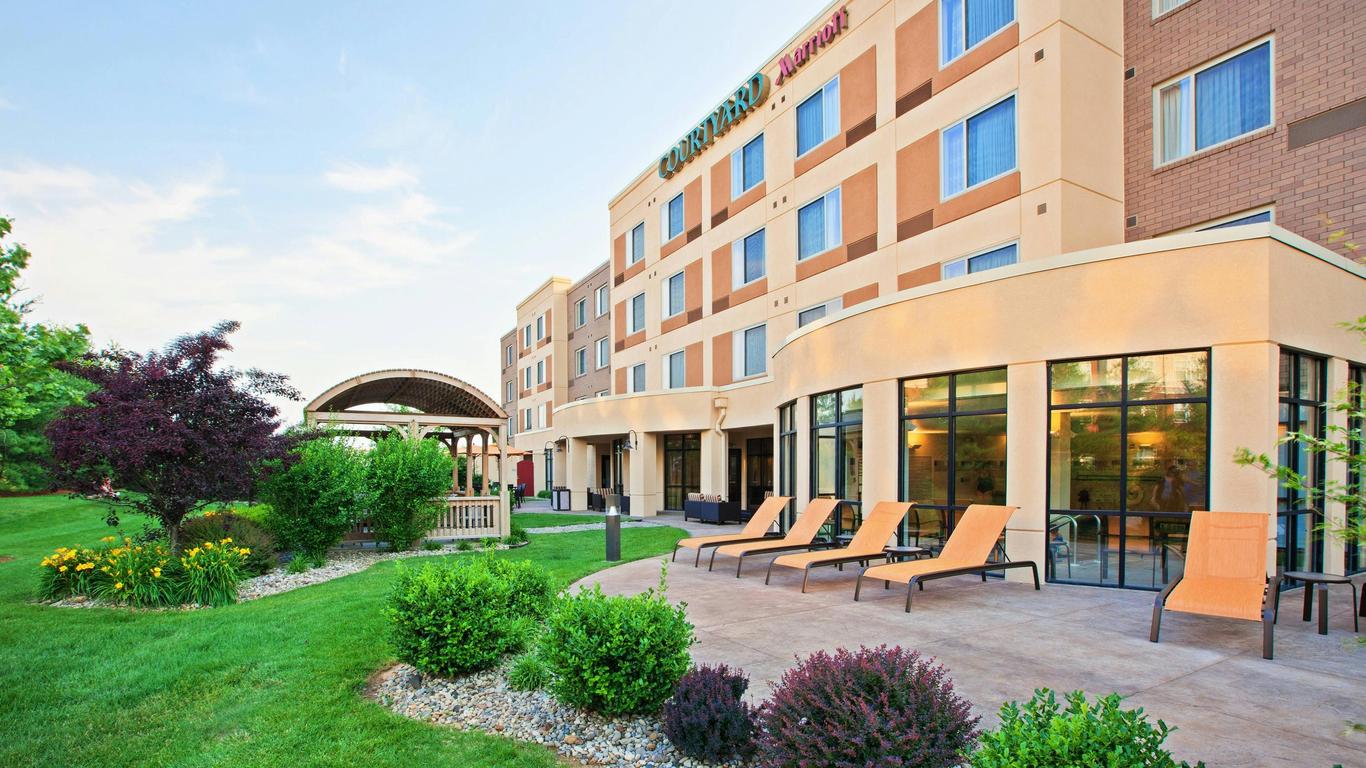 Courtyard by Marriott Louisville Northeast