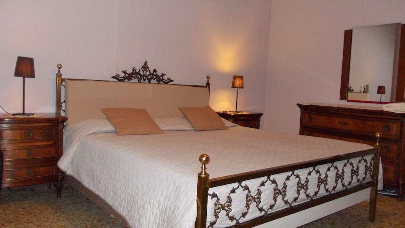 Travellers Lodge B&B