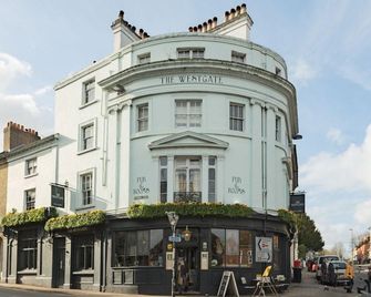 The Westgate - Winchester - Building