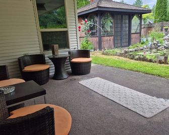 Meadow Ridge Haven - Pitt Meadows - Patio
