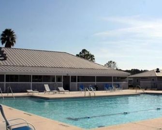 Clerbrook Golf & Rv Resort - Caravan Park - Clermont - Pool