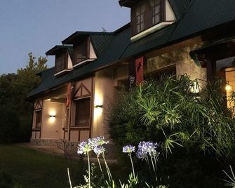 Hotel Prater - Villa General Belgrano - Building