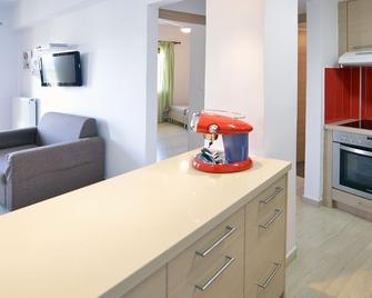 Simon Studios And Apartments - Sitia - Kitchen