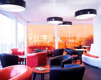 لو جراند هوتل دو لا بلاج - بيسكاروس - ردهة