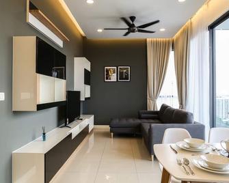 Mavick Signature 2 Bedroom Deluxe Suite Bangsar Kl - Kuala Lumpur - Living room