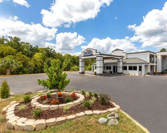 Baymont by Wyndham Dothan - Dothan - Edificio