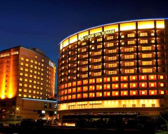 لويزير سبا تاور ناها - ناها - مبنى