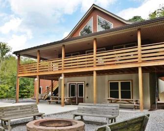 Elegant Cabin Rental on 53 Private Acres near Raystown Lake in Pennsylvania - Huntingdon - Gebouw