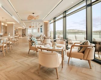 Hotel Indigo Torquay by IHG - Torquay - Bar
