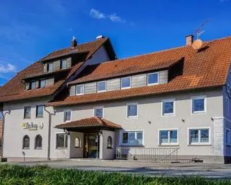 Hotel-Restaurant Alpha - Friedrichshafen - Building
