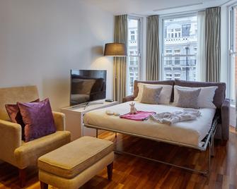 Cheval Harrington Court Apartments - London - Bedroom