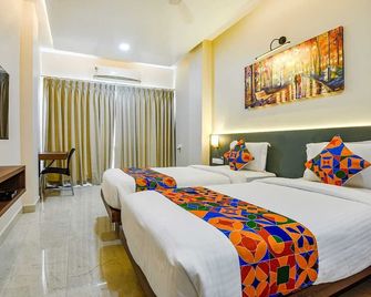 Swarnam Hotel - Bainguinim