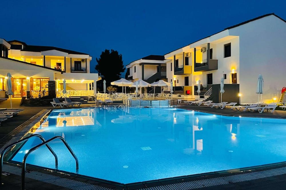 Acrotel Lily Ann Village - ניקיטי - בריכה