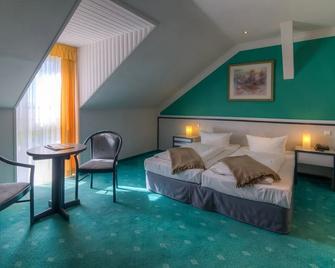 Sport- & Vital-Resort Neuer Hennings Hof - Perleberg - Schlafzimmer