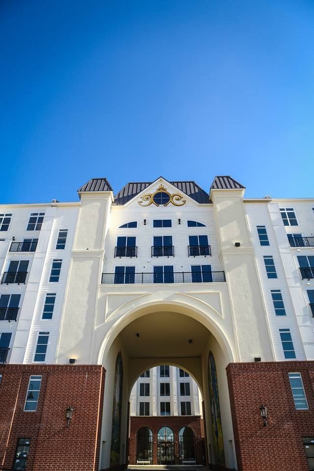 The Royal Worthington - Malvern - Building