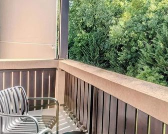 Chez Aaron I T2 I Saint-Genis - Сен-Жені-Пуї - Балкон