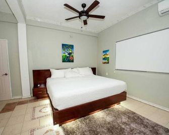 Maximum Beach Hotel - Corozal - Habitación