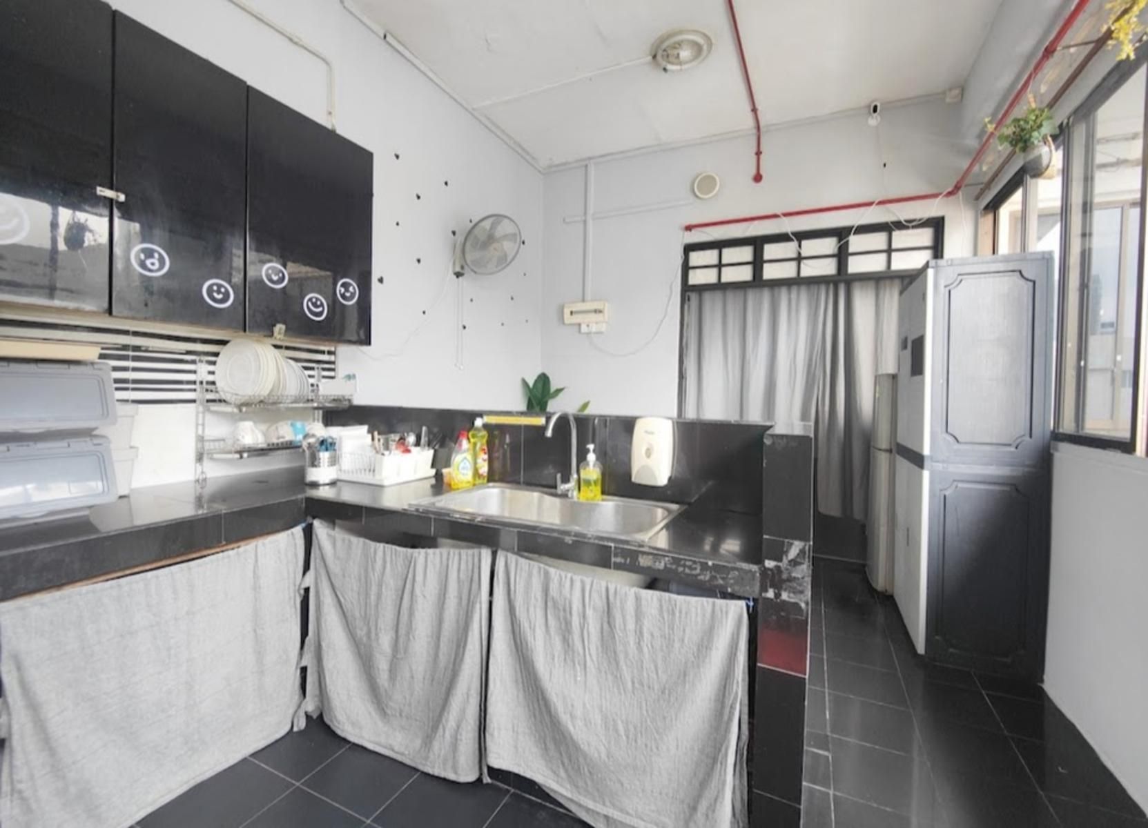 Urban Hostel - Singapore - דלפק קבלה