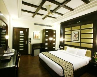 Karon Hotel - Lajpat Nagar - New Delhi - Bedroom