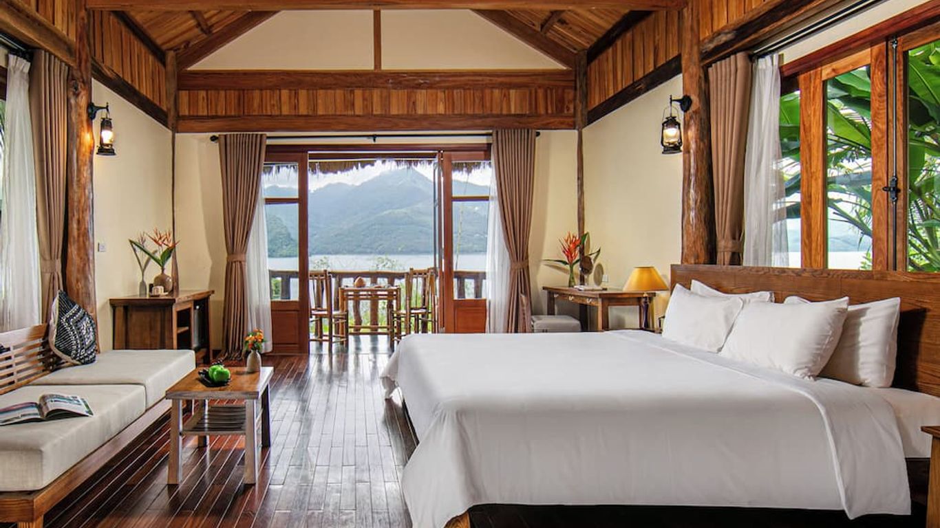 Mai Chau Hideaway Lake Resort