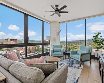 Blue Ridge Escape | 10th floor Luxury Condo in Downtown, Panoramic Mountain View - Asheville - Living room
