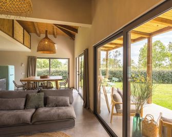 Hang Loose Cottage Hotel & Resort 4 stelle Gizzeria Calabria - Sant'Eufemia Lamezia - Sala de estar