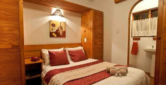 Woodpecker Inn - Richards Bay - Bedroom