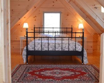 Welcome To Winghaven & Asheville! Secluded Yet Convenient To Shops & Food - Fletcher - Bedroom