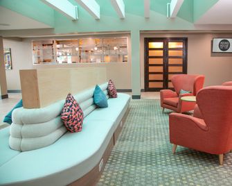 Holiday Inn Metairie New Orleans By IHG - Metairie - Lounge