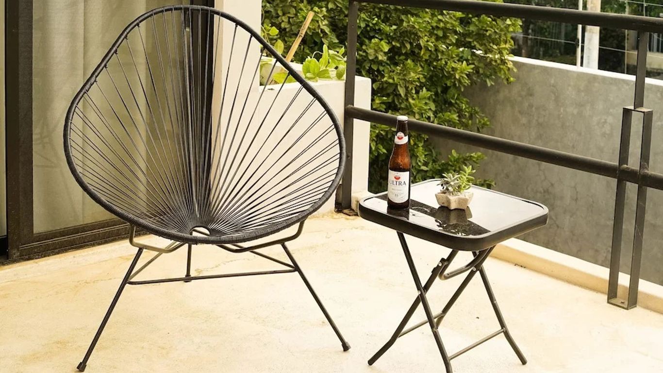 Stay Tropical Downtown Studios