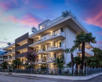 Aris Apartments & Sky Pool - Tonelli Hotels - Adult Friendly - Riva del Garda - Building