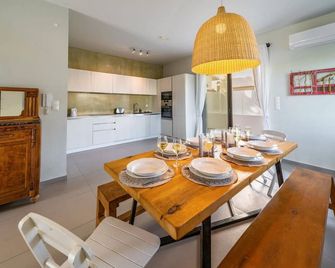 Villa Thalassa Ixia by Villa Plus - Ialysos - Ruokailuhuone